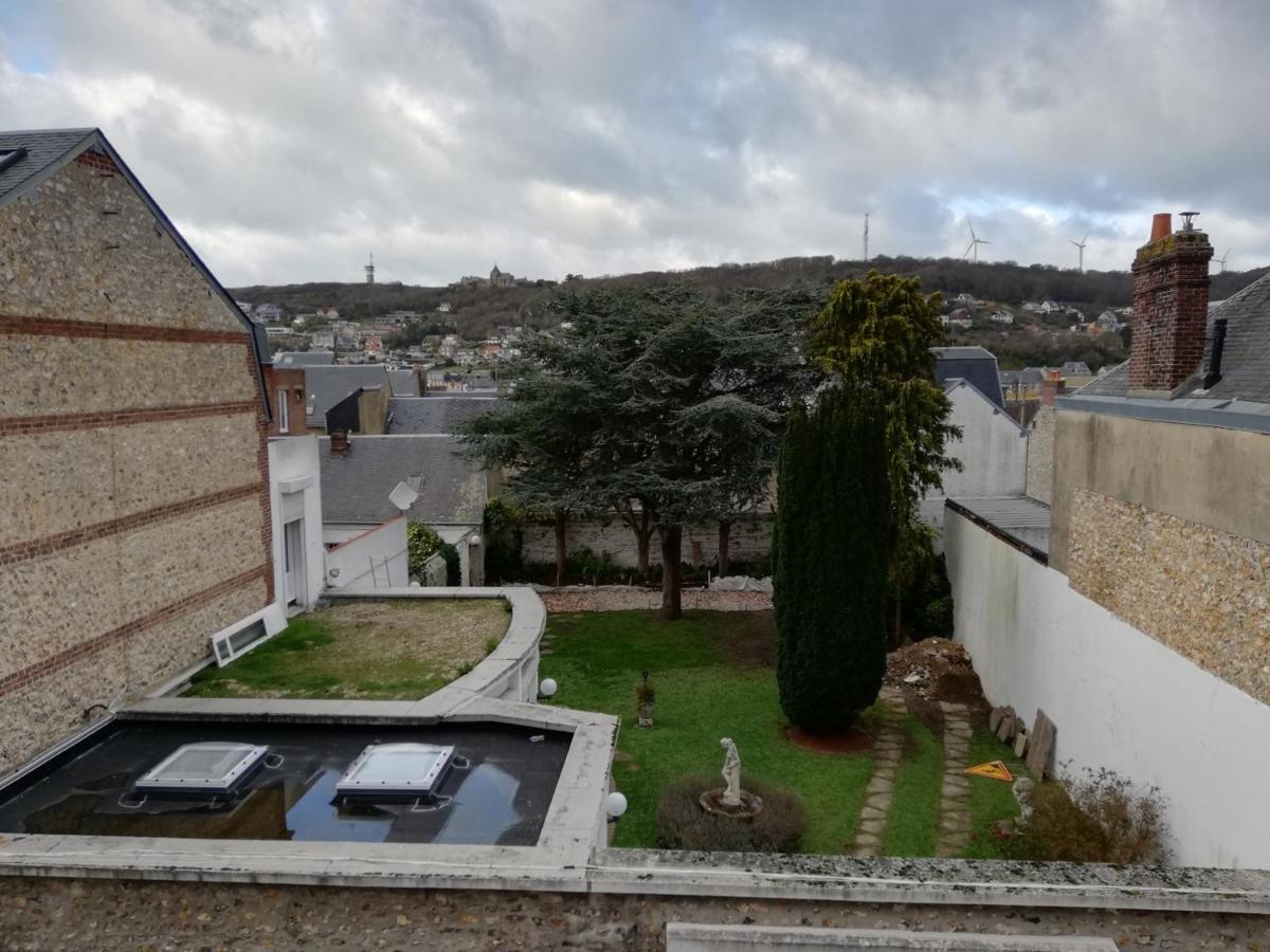 L échappée belle en normandie, au coeur historique de Fécamp Extérieur photo